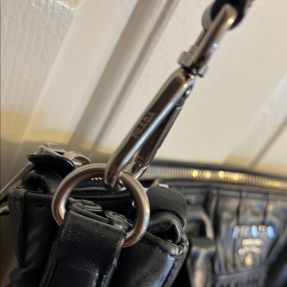Prada Napa Gaufre Black Shoulder Bag authentic - Picture 4 of 15